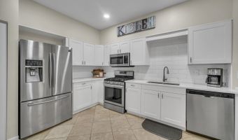 367 Emerald Ln, Algonquin, IL 60102