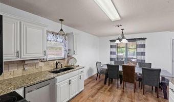 326 Willow Creek Dr, Weatherford, TX 76085