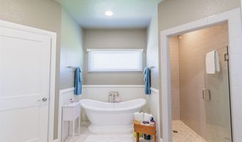 121 County Road 2571, Alvord, TX 76225