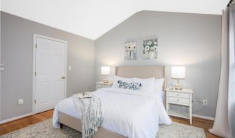 534 WINDING ROSE Dr, Rockville, MD 20850