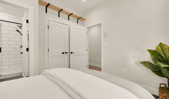 1120 PENN St NE 2, Washington, DC 20002