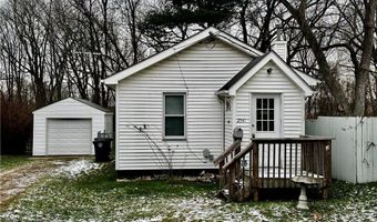 2541 Nesmith Lake Blvd, Akron, OH 44314