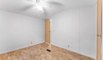 1 Pine Grove Ln, Augusta, ME 04330