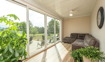 158 APPLE Ln, Afton, VA 22920