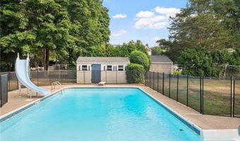 41 Thomas Leighton Blvd, Cumberland, RI 02864