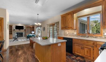 512 W ROLLING MEADOWS Ln, Appleton, WI 54913