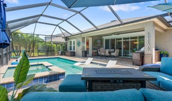 7702 PARADISO Dr, Apollo Beach, FL 33572