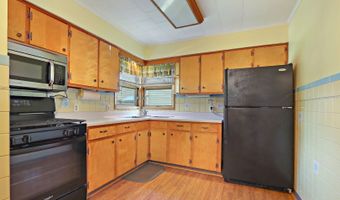 38410 N Lakeside Pl, Antioch, IL 60002