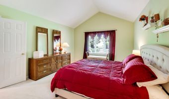 1819 N Normandy Ct, Arlington Heights, IL 60004