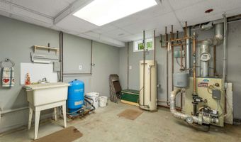 495 Halls Hill Rd, Alton, NH 03809