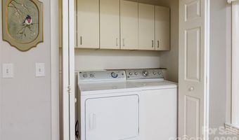 352 Cedar Ln, Arden, NC 28704