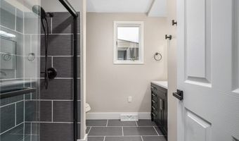1122 Wade St, Aliquippa, PA 15001