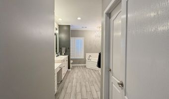 204 Piccadilly, Batesville, MS 38606