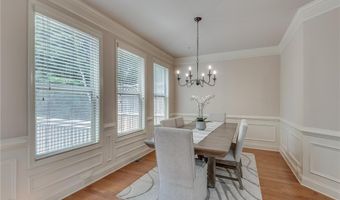 9005 Woodland Trl, Alpharetta, GA 30009