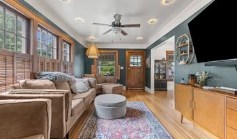 1052 Parkside Dr, Alliance, OH 44601