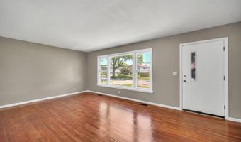 10 N ADAMS Dr, Addison, IL 60101
