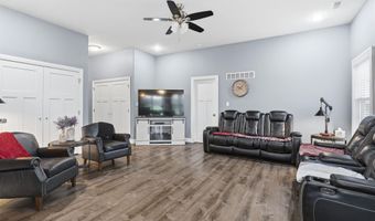 109 Mill Valley St, Alma, KS 66401