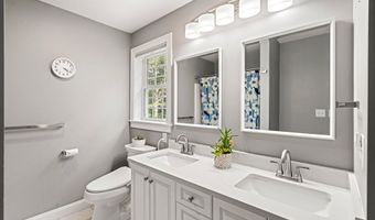60 Camelot Dr, Bedford, NH 03110