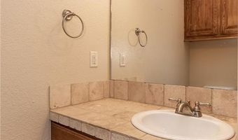 1103 SE Phoenix St, Bentonville, AR 72712