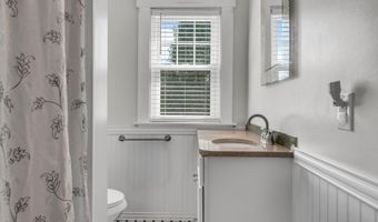 31 Wiley St, Bangor, ME 04401