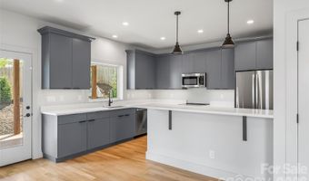 34 Fern St, Asheville, NC 28803