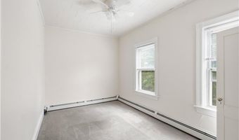 68 WINTER St, Lincoln, RI 02838
