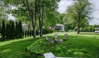 320 Spruce St, Cheshire, CT 06410