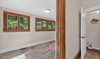 21133 Rich Valley Rd, Abingdon, VA 24210