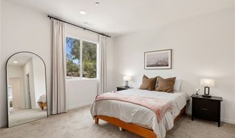 2771 W Pepper Tree Dr 11, Anaheim, CA 92801