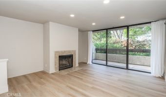 1900 Vine 214, Hollywood, CA 90068