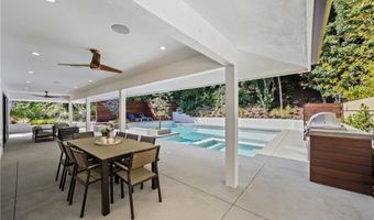 16105 Clear Oak Dr, Encino, CA 91436