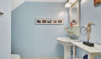 141 Eastwick Ct, Aberdeen, NJ 07747