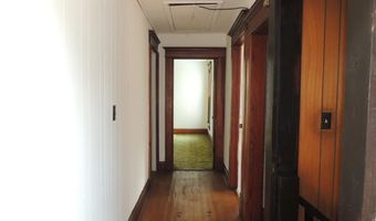 401 S Third St, Altamont, IL 62411