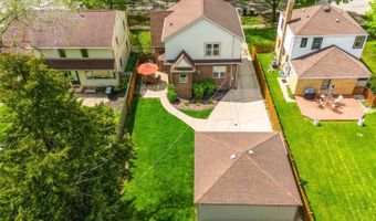 805 S Mitchell Ave, Arlington Heights, IL 60005