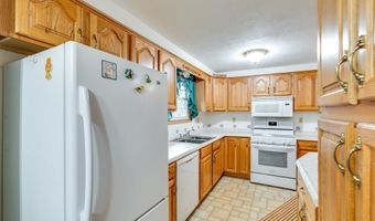 12222 Cenfield St NE, Alliance, OH 44601