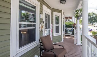 71 Riley Ave, Manchester, NH 03103