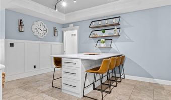 884 Village Brook Ct, Ballwin, MO 63021
