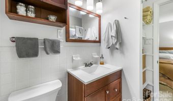 13 Rolling View Dr, Asheville, NC 28805
