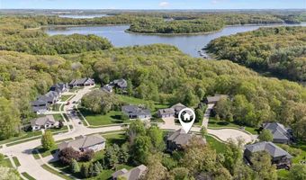 2055 Silver Maple Trl, North Liberty, IA 52317