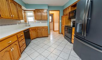 15143 Briarwood Dr, Basehor, KS 66007