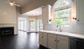 6850 Weatherstone Way, Alpharetta, GA 30009