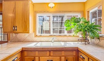 1027 Cedar Ave, Albert Lea, MN 56007