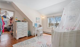 11 O'Donnell Rd, Middletown, RI 02842