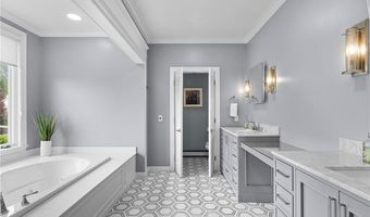 1 Harborview Dr, Newport, RI 02840