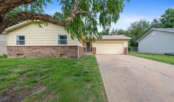 4015 Clarendon St, Bel Aire, KS 67220