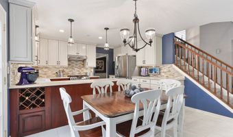 1860 Haverford Dr, Algonquin, IL 60102
