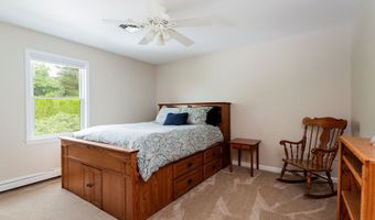 12 Fawn Ridge Dr, Brookfield, CT 06804