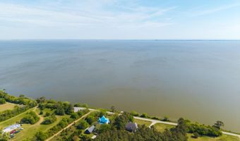 126 Narrow Shore Rd, Aydlett, NC 27916
