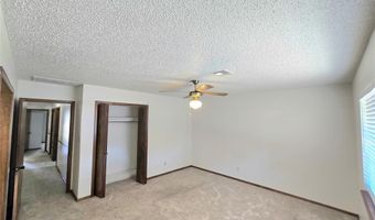 808 Cambridge Dr, Altus, OK 73521