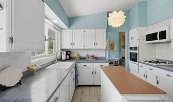 103 E Boulder Ct, Big Timber, MT 59011